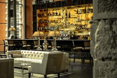 L’Atrium Lounge Bar Royal Hainaut Spa &amp; Resort Hotel in Valenciennes in the Nord region