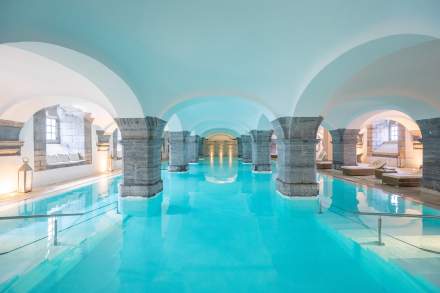Swimming-pool Royal Hainaut Spa & Resort Hotel in Valenciennes in the Nord region