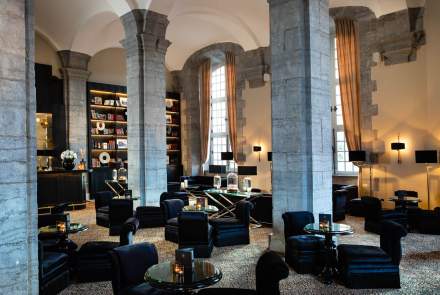 Royal Bar Royal Hainaut Spa &amp; Resort Hotel in Valenciennes in the Nord region